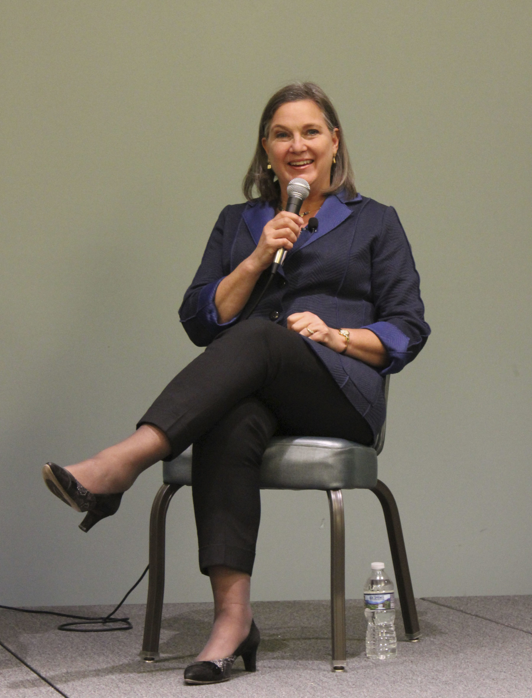 CNAS CEO, Ambassador Toria Nuland answers a question from the crowd 